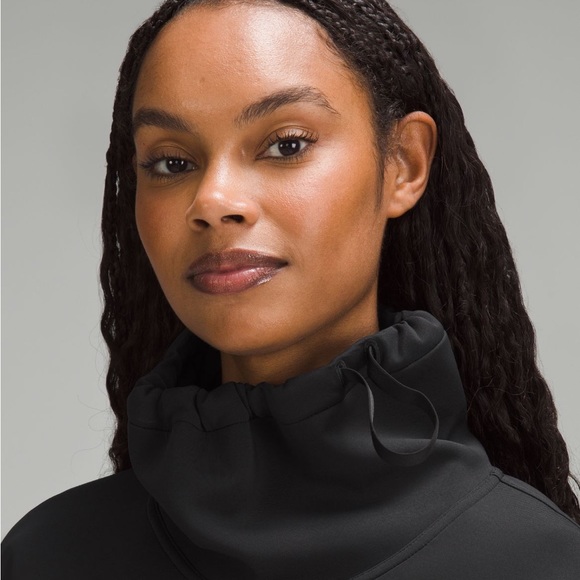 Brand new lululemon top - Picture 3 of 4